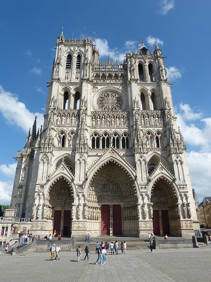 The facade of Amiens cathedral © Norman Miller