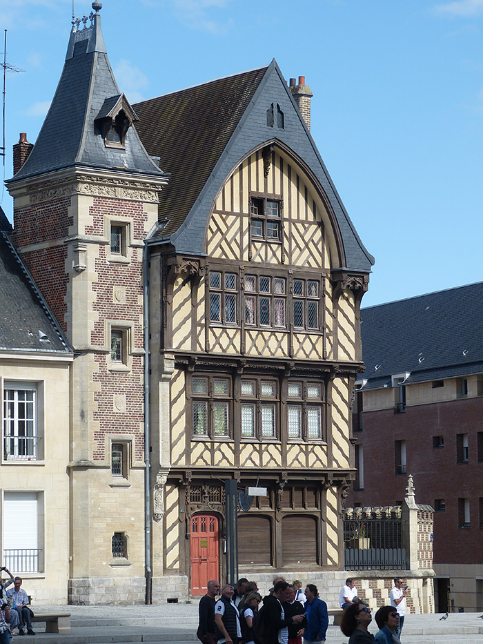 Medieval Maison du Pélerin © Norman Miller